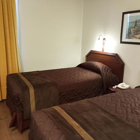 Hotel Alcala Del Rio Santiago Luaran gambar