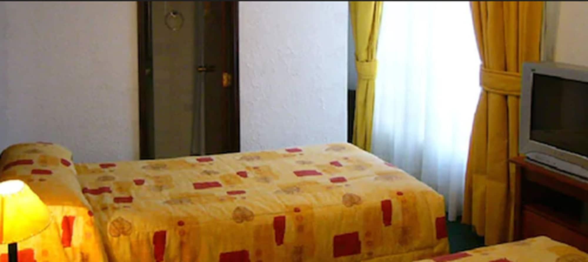 Hotel Alcala Del Rio Santiago Luaran gambar