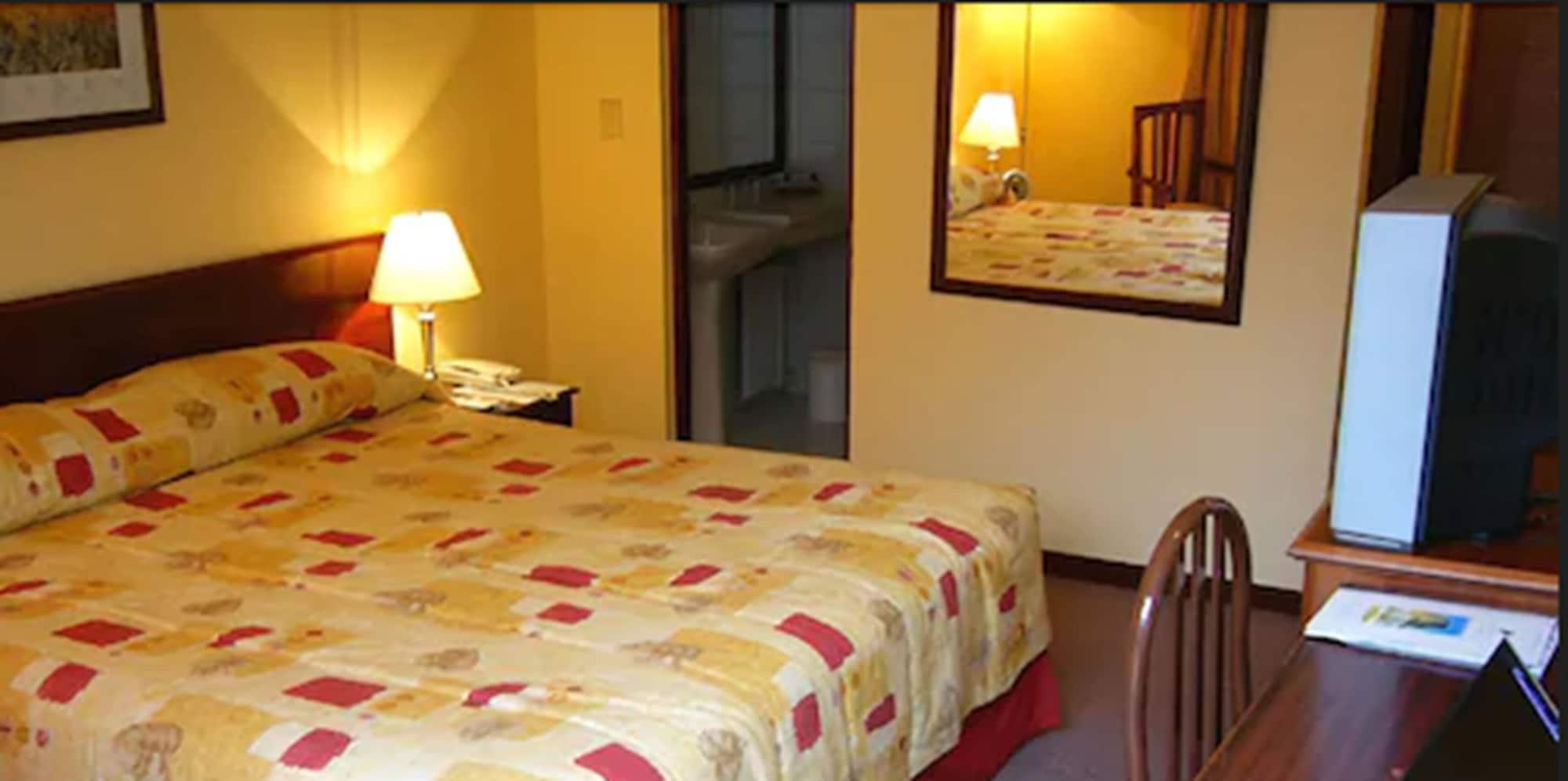 Hotel Alcala Del Rio Santiago Luaran gambar