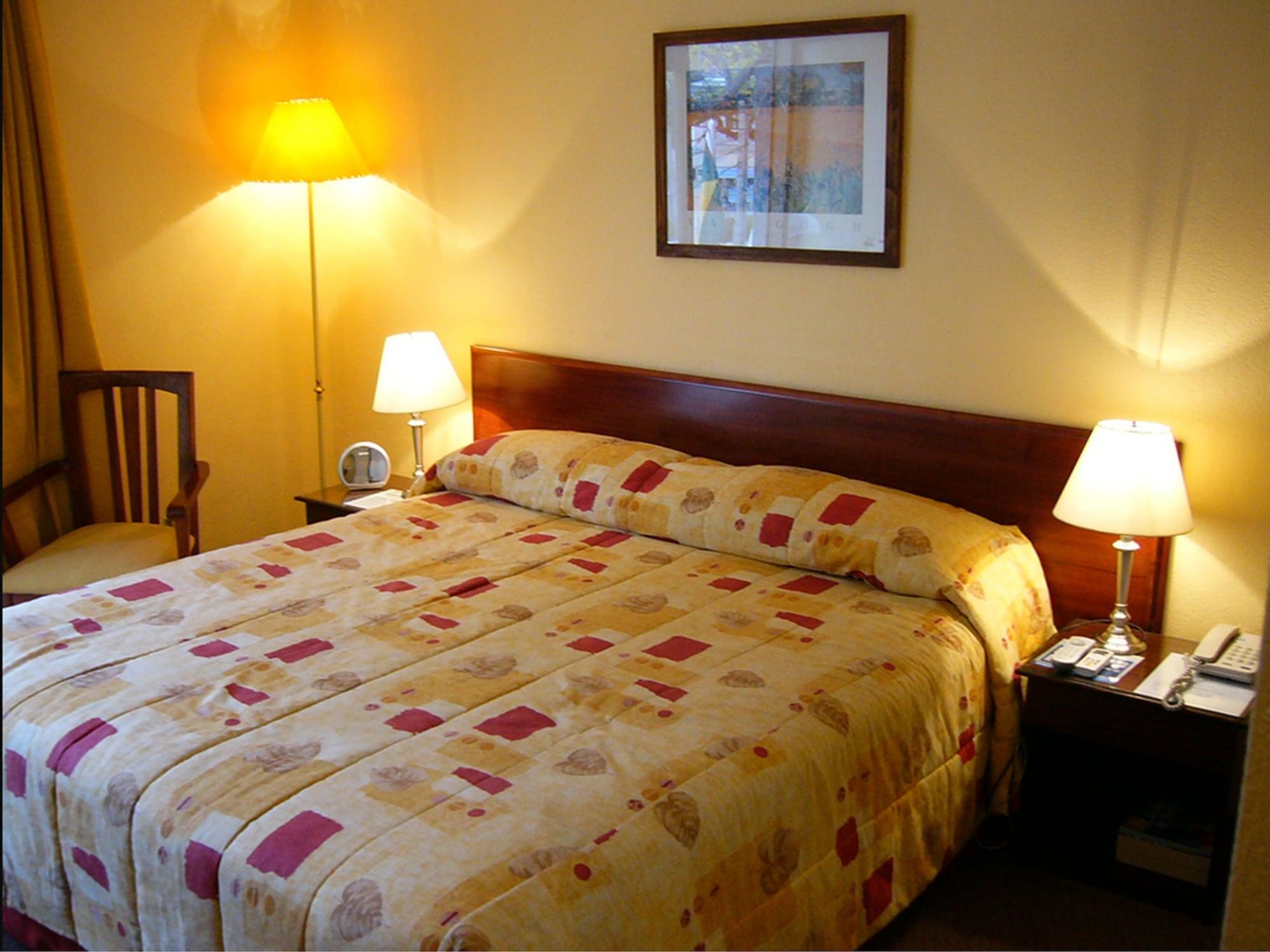 Hotel Alcala Del Rio Santiago Luaran gambar