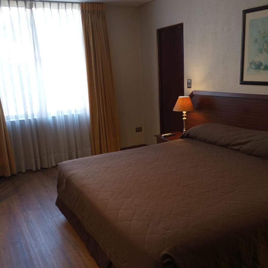 Hotel Alcala Del Rio Santiago Luaran gambar