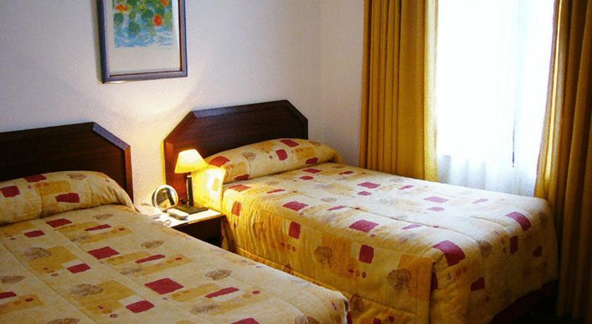 Hotel Alcala Del Rio Santiago Luaran gambar