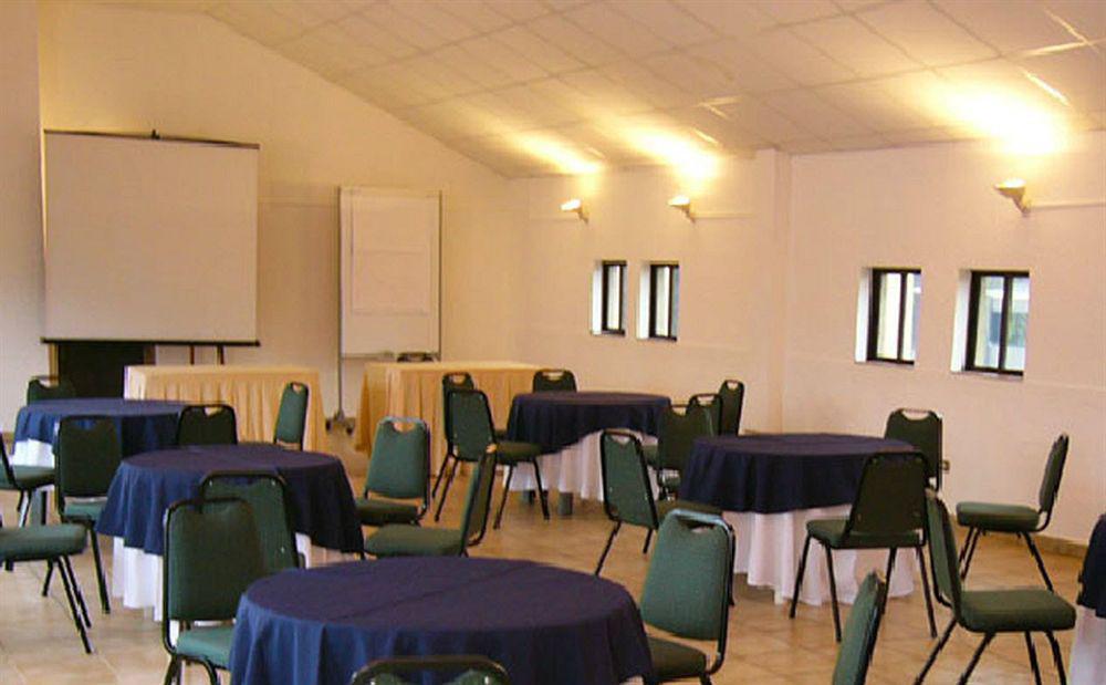 Hotel Alcala Del Rio Santiago Luaran gambar